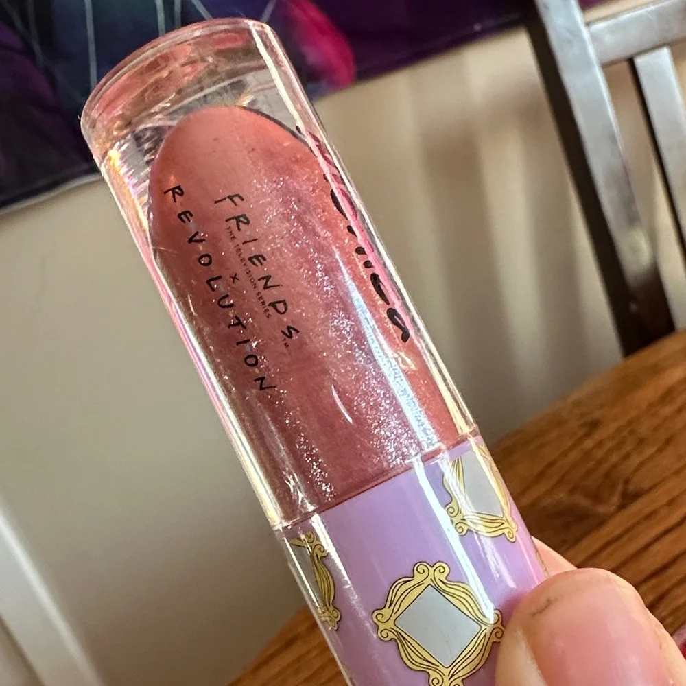 Revolution Monica Lip Gloss with Lavender Cap - Picture 3 of 6